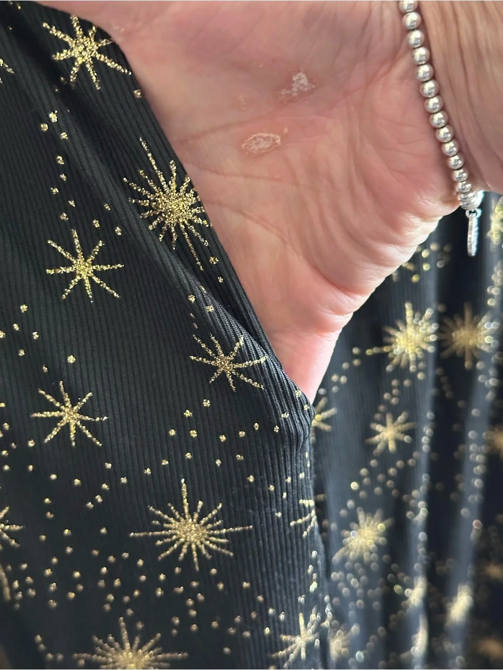 NWT Cider Black with Gold Star Print Sleeveless Romper. Size X-Large